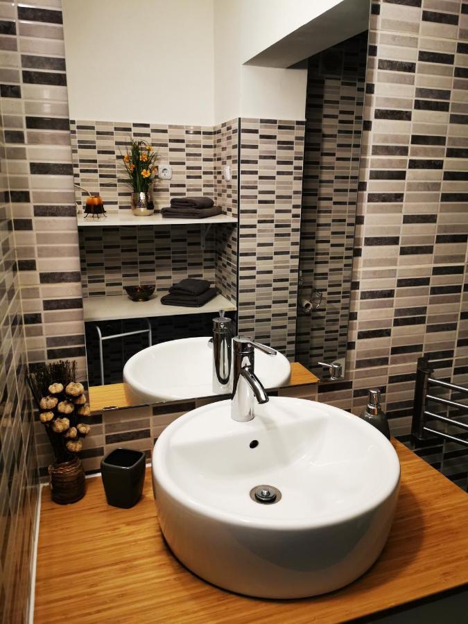 Kst Apartman Apartment Будапеща Екстериор снимка