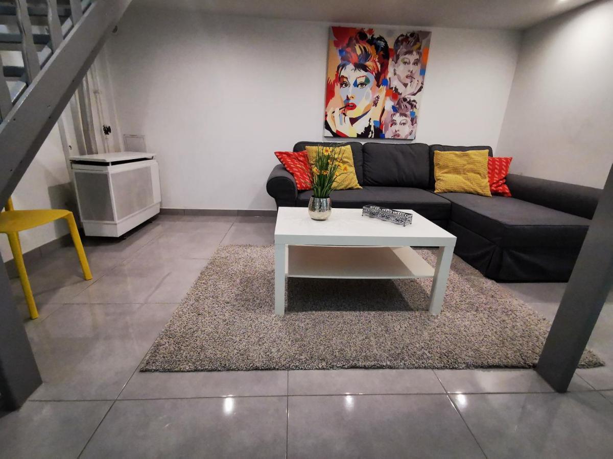 Kst Apartman Apartment Будапеща Екстериор снимка