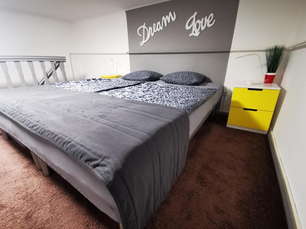 Kst Apartman Apartment Будапеща Екстериор снимка